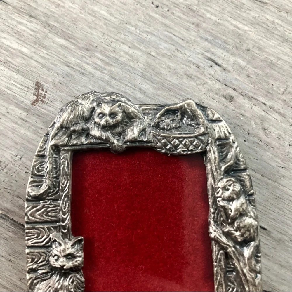 Vintage 1990 Arthur Court Mini Pewter Cat Themed Picture Frame